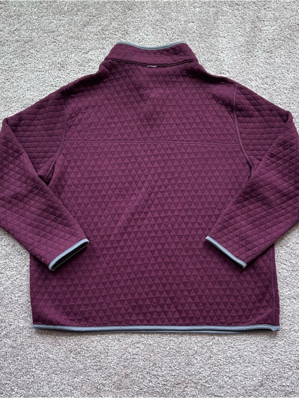 Men's Reversible Diamond Quilt Snap Neck Pullover - Burgundy & Navy Blue M/L - Picture 5 of 9